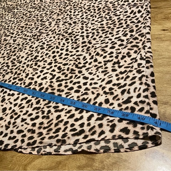 Torrid Leopard Print Lightweight Sleeveless Tank Top Womens Size 6 Polyester - Picture 9 of 10